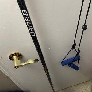 New Right Handed P28  Vapor FlyLite Hockey Stick