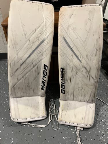 Bauer Hyperlite Leg Pads medium