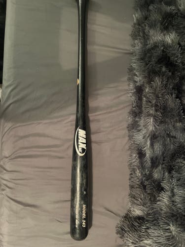 Used Max Bats 30.5 oz 33.5" 243 BP Bat