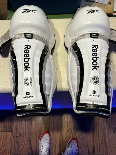 Rebook 19K shin pads pro stock