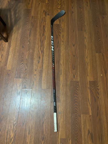 Senior Right Handed P28 Pro Stock Jetspeed Team Hockey Stick