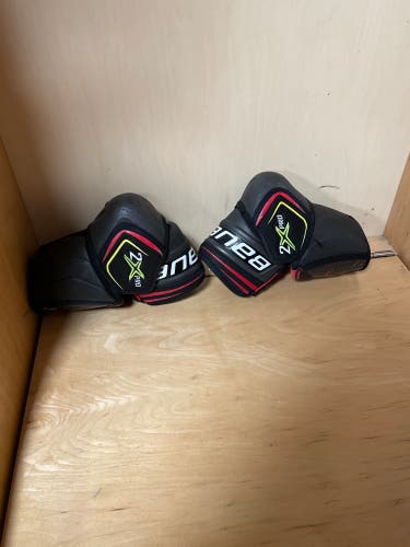 Used Medium Bauer  VAPOR 2X PRO Elbow Pads
