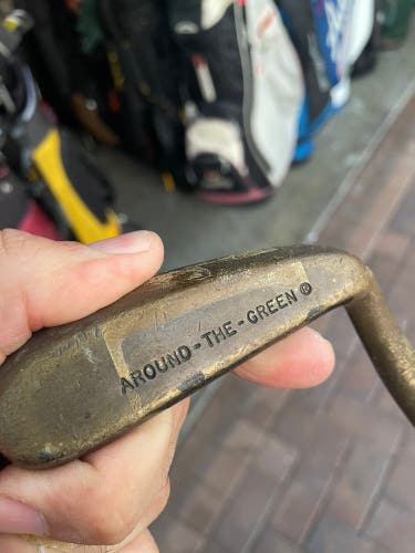 Vintage golf putter Around the green.  In right handed