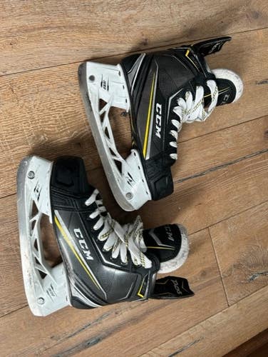 CCM JR Tacks 9080 Used Ice Skates 5.0 D (reg)