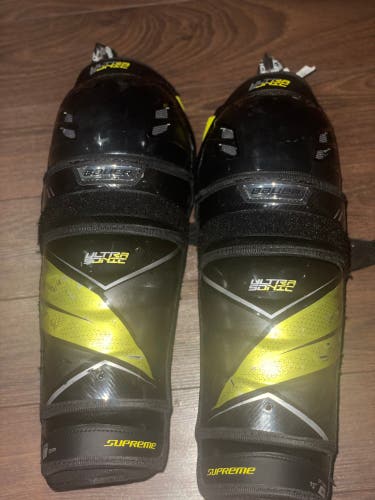 Bauer Supreme ultrasonic Shin Pads