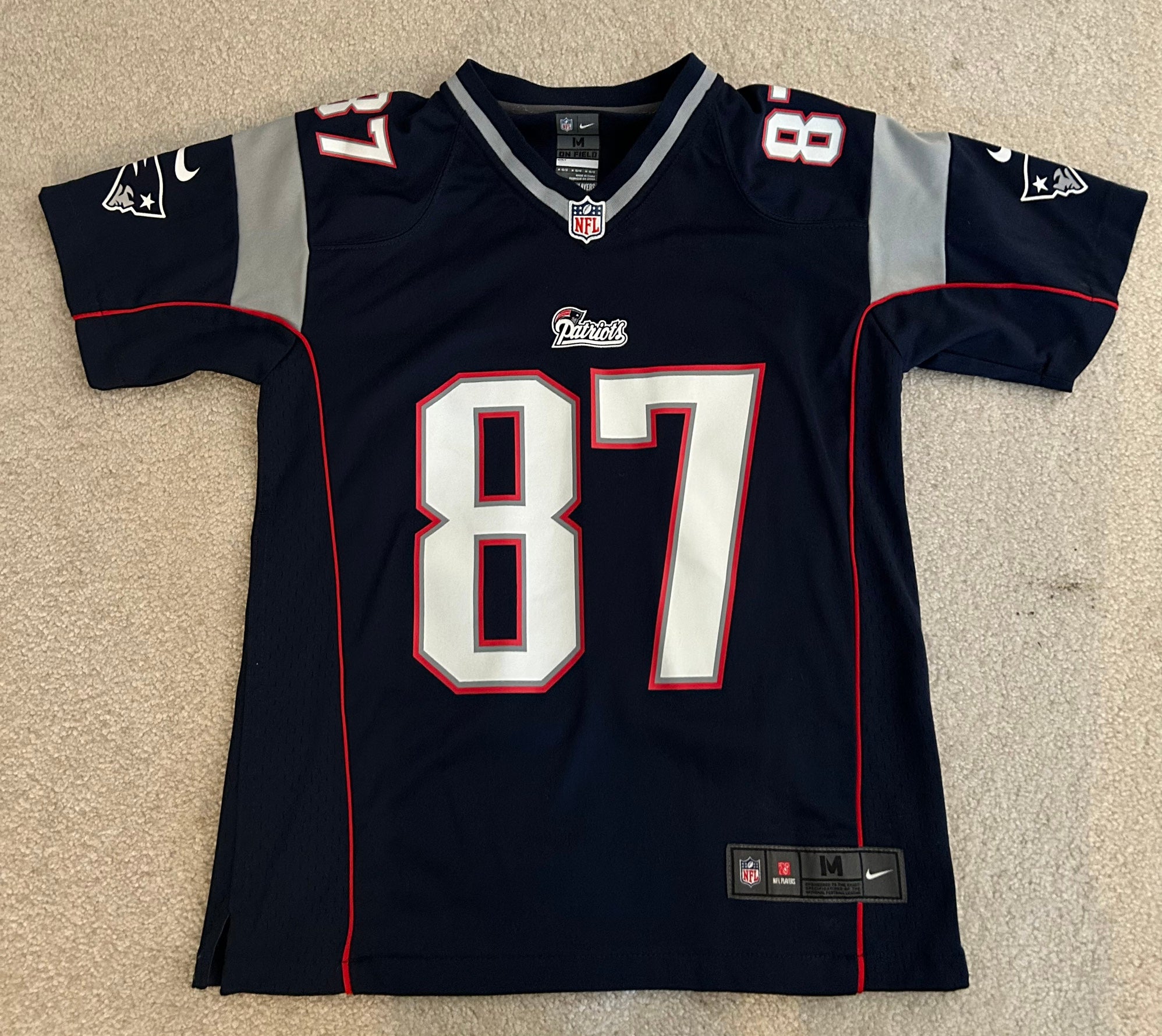 Rob Gronkowski NFL New England Patriots Jersey Size M 10/12 Youth White  Nike