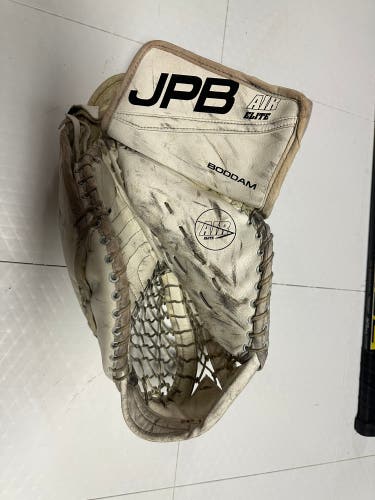 JPB AIR ELITE BODDAM catching glove.