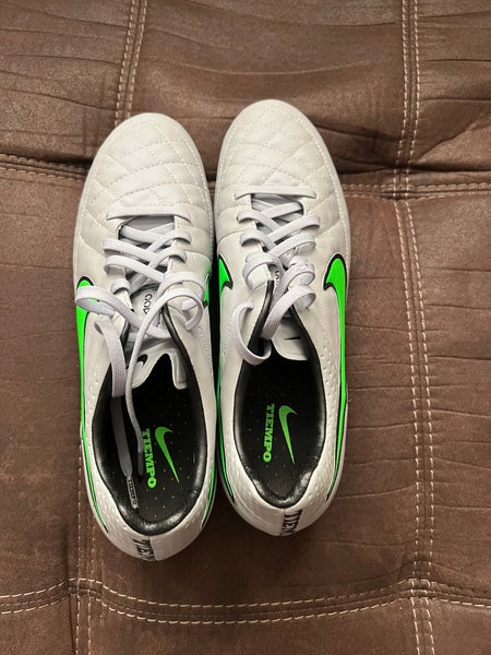 Green New Size 9.5 (Women's 10.5) Nike Hypervenoms Cleats