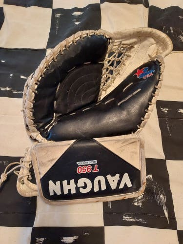 Vintage Vaughn Full Right T950 Goalie Glove