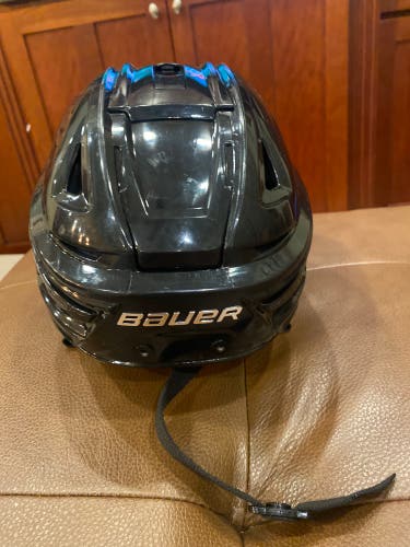 Small Bauer Re-Akt 150 Helmet