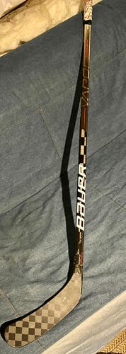 Intermediate Right Handed P92M  Vapor Hyperlite Hockey Stick