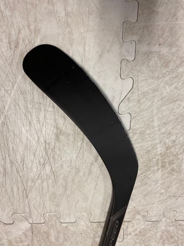 INT Right Handed P29 JetSpeed Hockey Stick