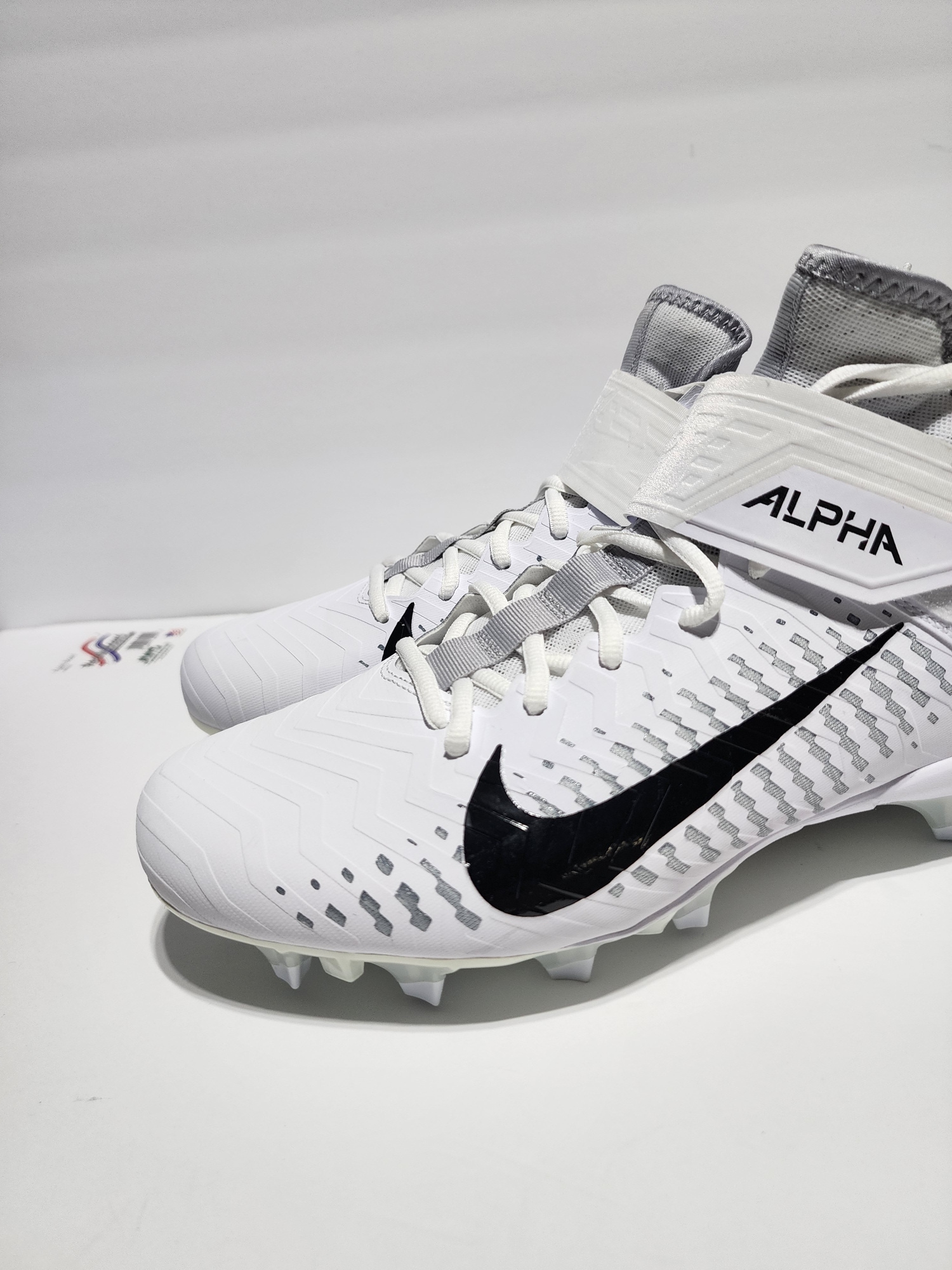 Men’s Size 13 WIDE Nike Alpha Menace Pro 2 Mid White Football Cleats BV3951-100 NO BOX