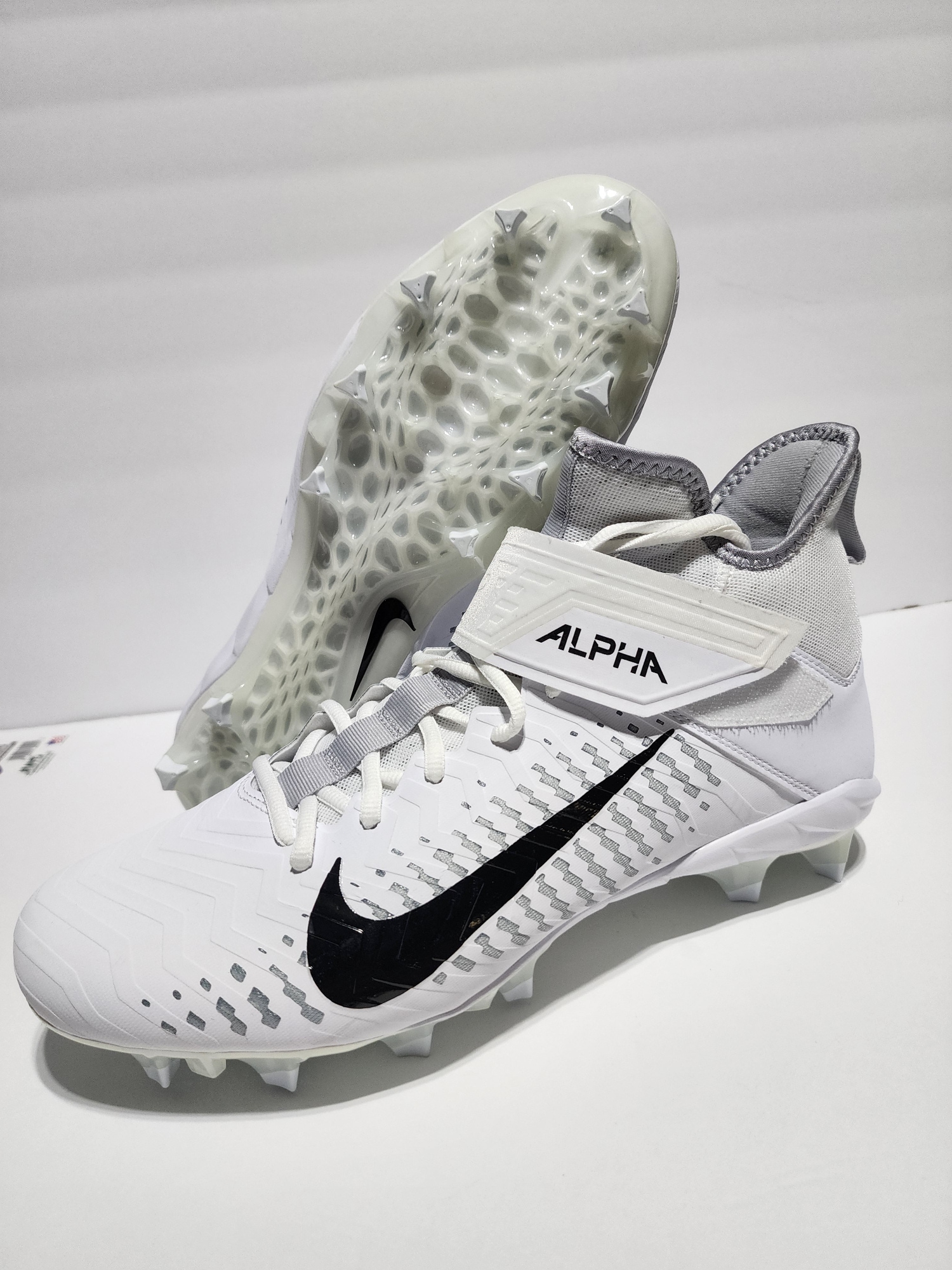 Men Size 12.5 WIDE Nike Alpha Menace Pro 2 Mid White Football Cleats BV3951-100