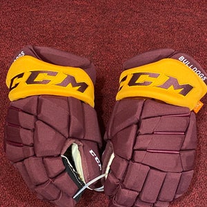 Minnesota Duluth New CCM Pro Stock Jetspeed FT1 Gloves Item#UMDGN