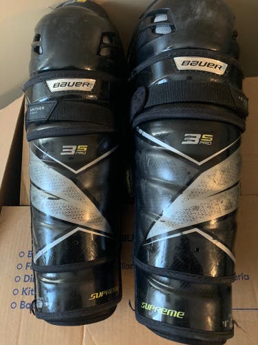 Bauer shin guards