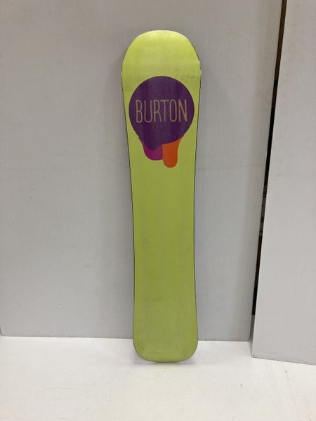 burton genie snowboard 140 Snowboarding never felt so easy with the most forgiving womens board ever built Snowboard Burton Genie 2011/2012 ::