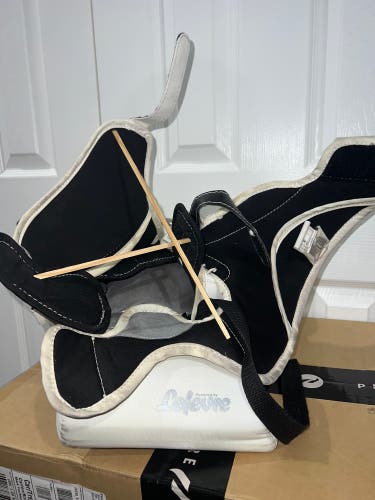 Used Regular Extreme Flex II 760 Blocker & catcher glover Set- Senior