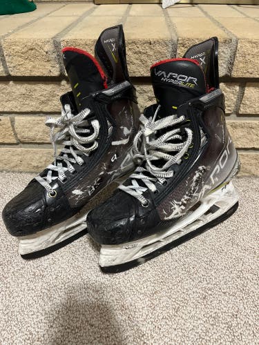 Used Bauer Size 8 Vapor Hyperlite Hockey Skates