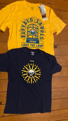 Buffalo Sabres 2 T-Shirt Lot