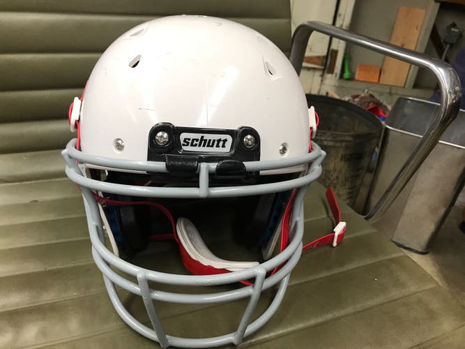 Used Large Schutt Youth Recruit hybrid Helmet