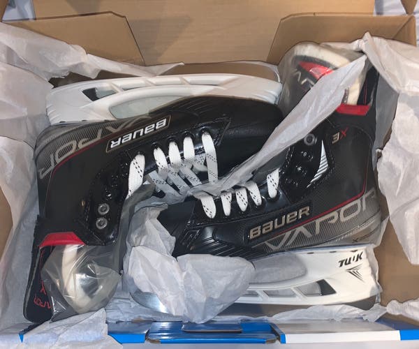 Senior New Bauer Vapor 3X Hockey Skates Size 8.5 Fit 2