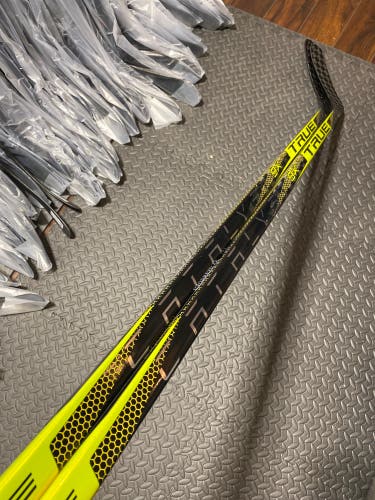 1x New LH True Catalyst PX Gaudreau MC 70 Flex