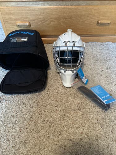 New Bauer  950X Goalie Mask