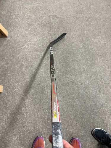Used Right Handed P92 Vapor Hyperlite Hockey Stick