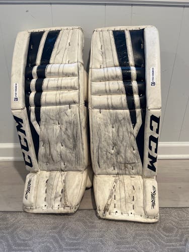 28" CCM Extreme Flex II Goalie Leg Pads