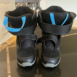 Kid's Used Size 1 Snowboard Boots