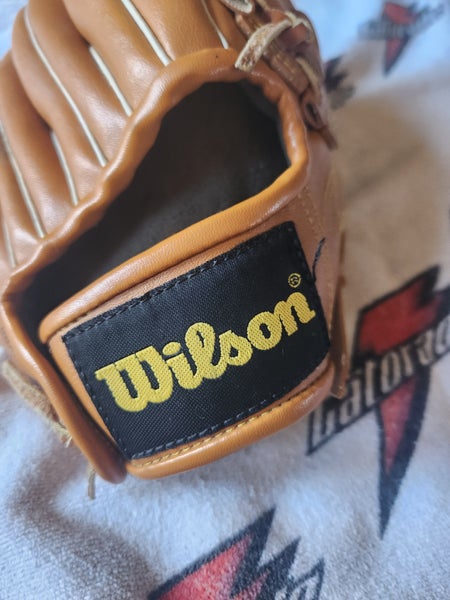 BARRY BONDS Medium Size WILSON Baseball Glove A2275 Ex 
