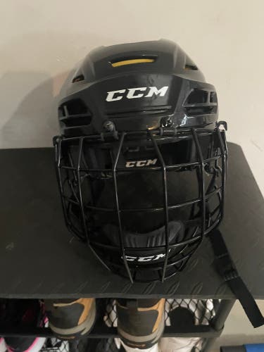 Ccm tacks 310 helmet senior (read description)