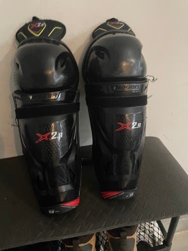 Bauer vapor X2.9 shin guards 13” 33cm