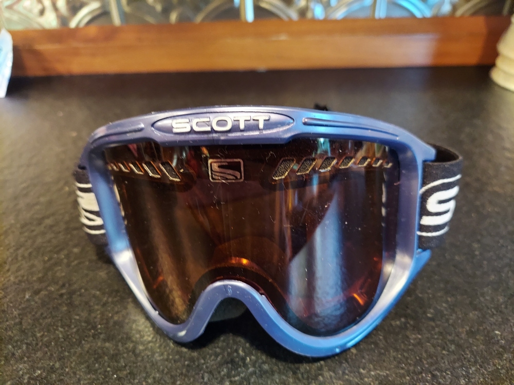 Used Scott Ski Goggles (Purple Frame, Black Strap)