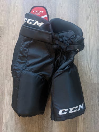 Senior Women's New Medium CCM WS1 Hockey Pants