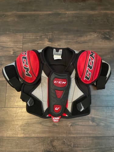 Junior Medium CCM U+ Shoulder Pads