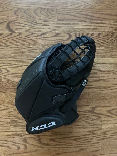 CCM Senior Goalie Catch Glove Flex 5.9