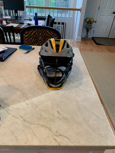 Team-Issued UMBC Lacrosse Cascade S Helmet