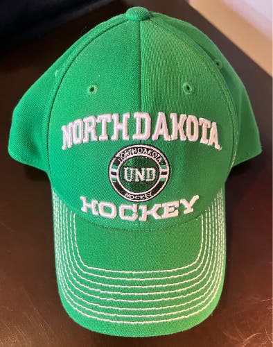 UND Hockey Reebok Hat L/XL