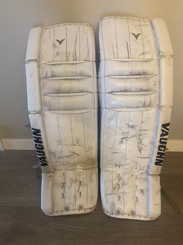 36" Vaughn Velocity V6 Goalie Leg Pads
