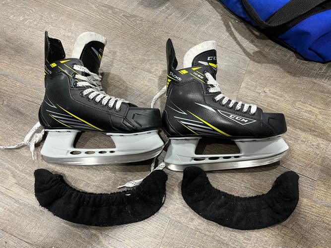 Used CCM Regular Width Size 4 Tacks Hockey Skates