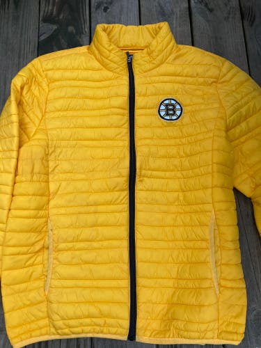 Boston Bruins puffer jacket Bundle For 13photo