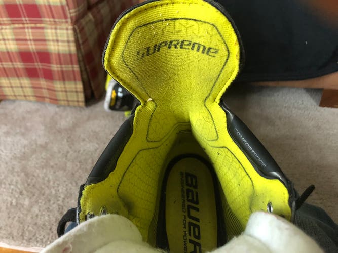 Used Bauer  Size 7.5 Supreme 3S Hockey Skates