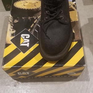 Used Unisex Size 6.5 (Women's 7.5) Hiking Boots