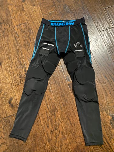 Vaughn V9 padded compression pants Lg