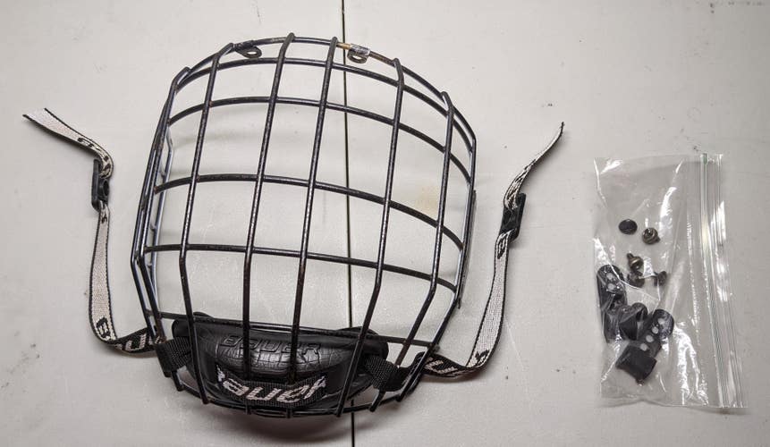 Used Oreo Bauer RBE III Full Cage W/ Hardware