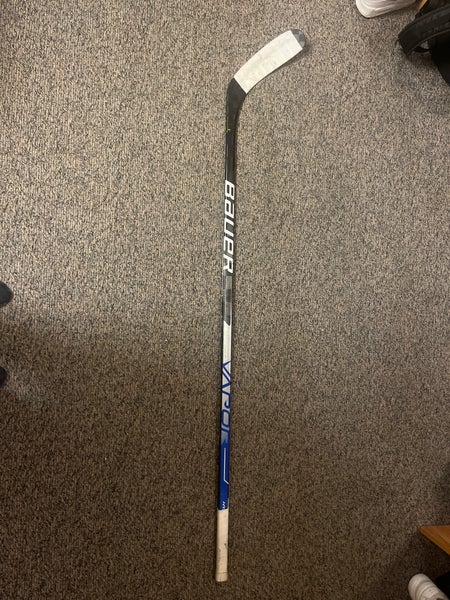 Senior Right Handed Pro Stock Vapor FlyLite Hockey Stick