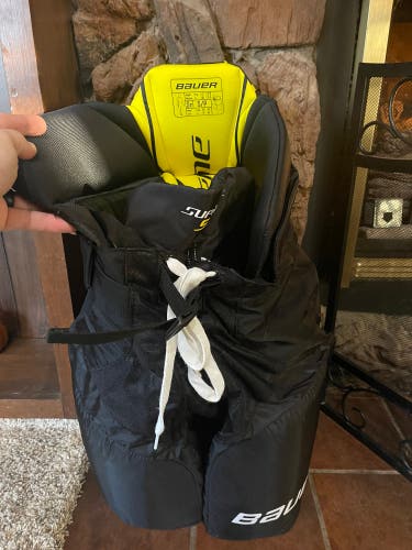 Senior Small Bauer  Supreme S27 Hockey Pants
