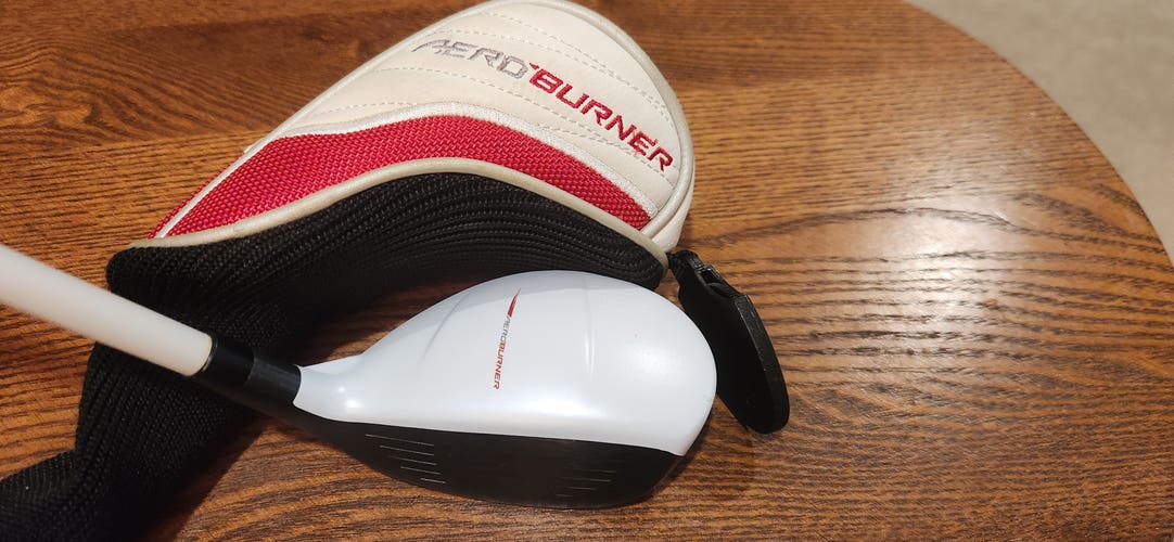 TaylorMade  AeroBurner Rescue LH Hybrid Stiff Flex 4H 22*
